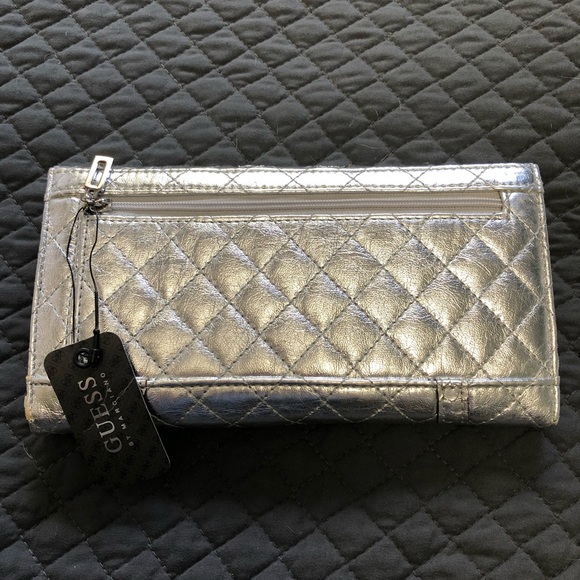 Guess Silver Metallic Full Size Wallet - NWT - Picture 5 of 6